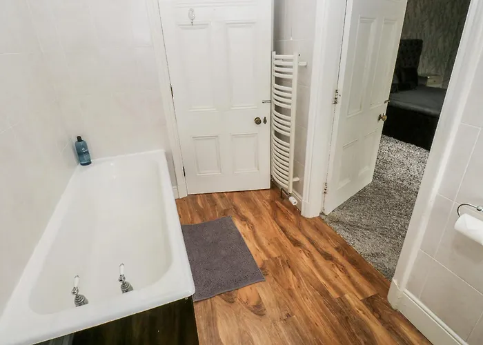 Cold Spring House * בראדפורד