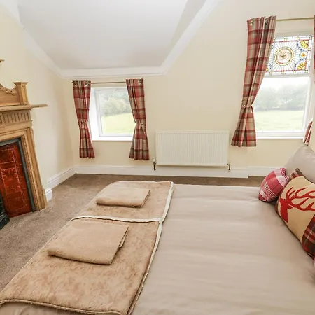 Cold Spring House * Bradford (West Yorkshire)