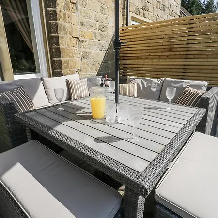 Cold Spring House Bradford (West Yorkshire)