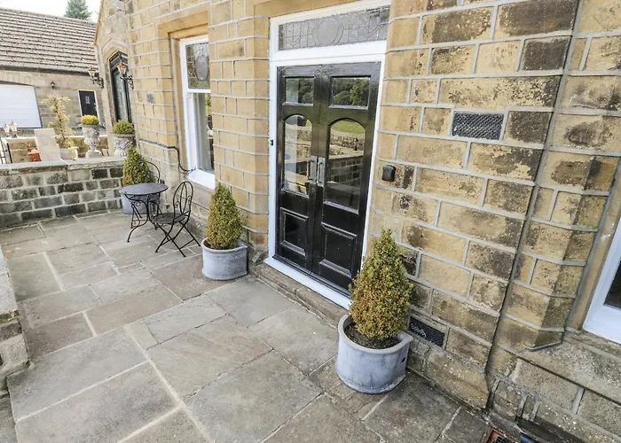 Cold Spring House * Bradford (West Yorkshire)